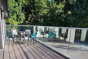 3 Bed House - Sea Views, Balcony, Parking, Pets