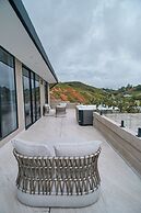 Roka Hotel