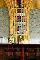 Roka Hotel