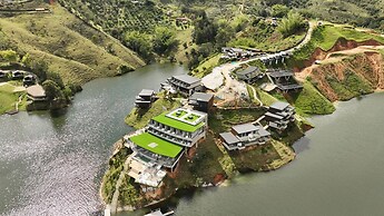 Roka Hotel