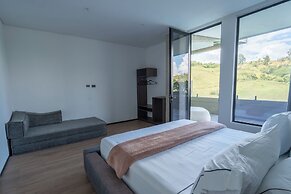 Roka Hotel