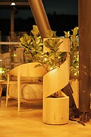 Roka Hotel