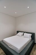 Roka Hotel
