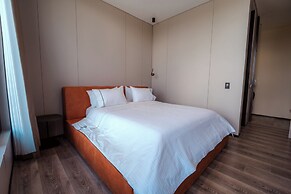 Roka Hotel