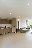 Roka Hotel