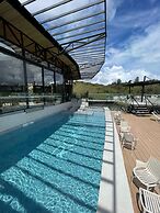 Roka Hotel