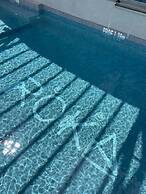 Roka Hotel