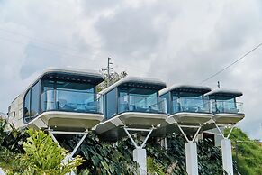 Roka Hotel