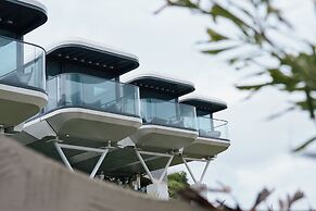 Roka Hotel