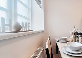 Spacious & Luxury 2BR Flat in Calverton