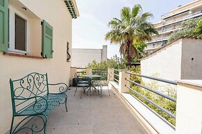 Superb Villa With Swimming Pool & Wellness Area