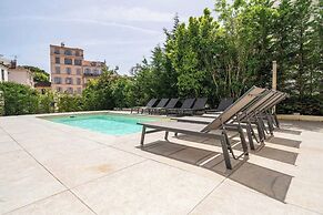 Superb Villa With Swimming Pool & Wellness Area