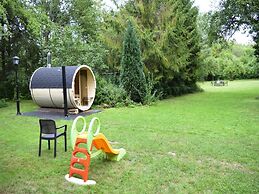 Large Holiday Home, Summer Pool, Sauna, Whirlpool