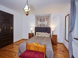 Large Holiday Home, Summer Pool, Sauna, Whirlpool