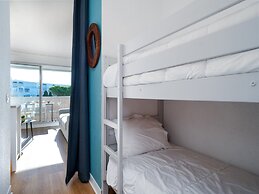 Cozy Retreat With Bathtub, Bunk Beds
