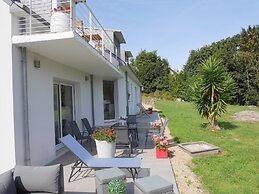 Holiday Home With Partial sea View, Douarnenez