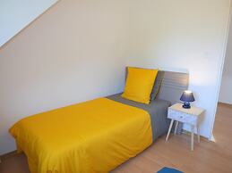 Holiday Home With Partial sea View, Douarnenez