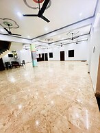 HOTEL THE SGS INN