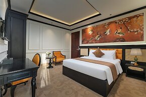 Grand Luxury Hotel