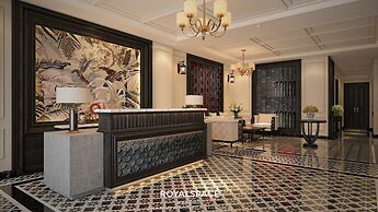 Grand Luxury Hotel