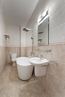 Grand Luxury Hotel