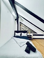 Comfortable 5 BR Apt near Schonbrunn