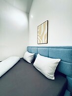 Comfortable 5 BR Apt near Schonbrunn