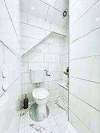 Comfortable 5 BR Apt near Schonbrunn
