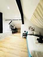 Comfortable 5 BR Apt near Schonbrunn