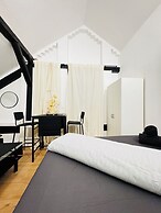Comfortable 5 BR Apt near Schonbrunn