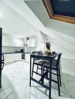 Comfortable 5 BR Apt near Schonbrunn