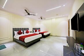 Hotel Surya Plaza