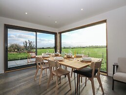 Tithe Barn Lodge