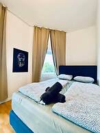 Budget Friendly 4 BR Apt for Groups
