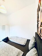 Budget Friendly 4 BR Apt for Groups