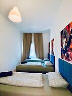 Budget Friendly 4 BR Apt for Groups