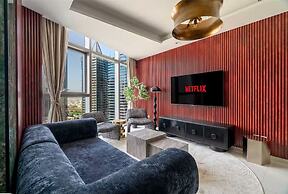 Paramount Hotel Rooftop Infinity Pool