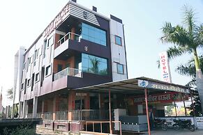 Manan Palace