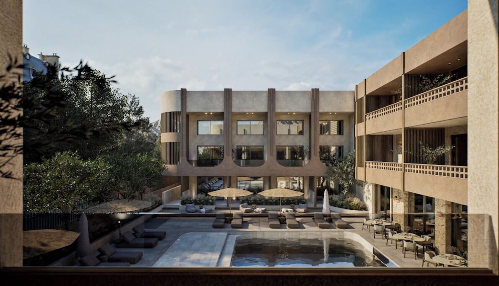Aethra Hotel & Suites