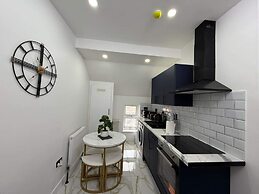 Cardiff Central Gem - 2 Bed Apartment