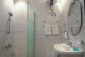 MG Crown Hotel 3