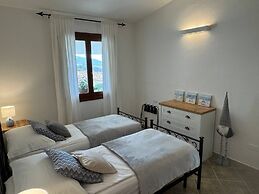 Casa Caterina - Spacious Sea-View Apart
