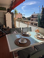 Peaceful La Pinede Apartment for Couple