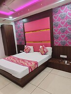 HOTEL LOTUS GOLD