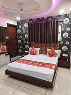 HOTEL LOTUS GOLD