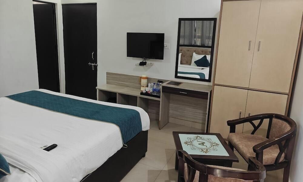 Hotel advantage inn