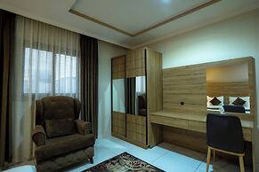 MG Crown Hotel 4