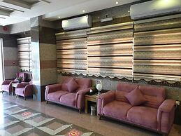 MG Crown Hotel 4