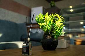 MG Crown Hotel 4