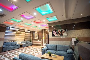 MG Crown Hotel 4